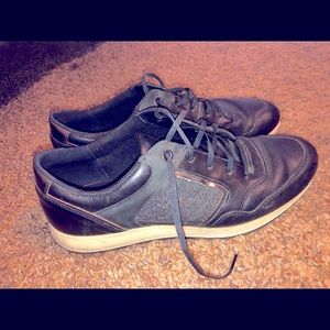 Ecco Black Leather Tennis Shoes 👟